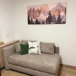 Lydia 公寓 斯拉德明